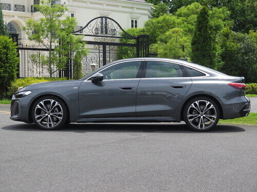 Audi25A5TQ0073.jpg