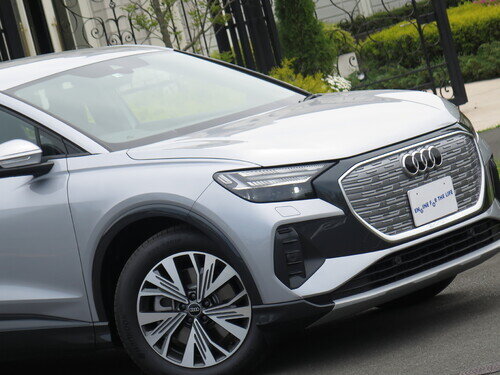 AudiQ4ETSB0066.jpg