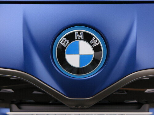 BMWi4m50ev0004.jpg