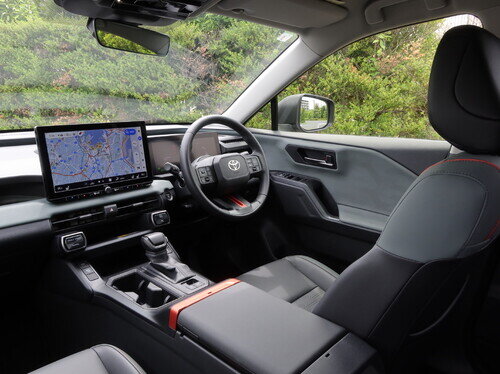 Tyta26RAV4HEV0024.jpg